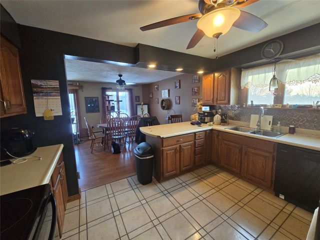 156 E MAIN Street, Columbus, PA 16405