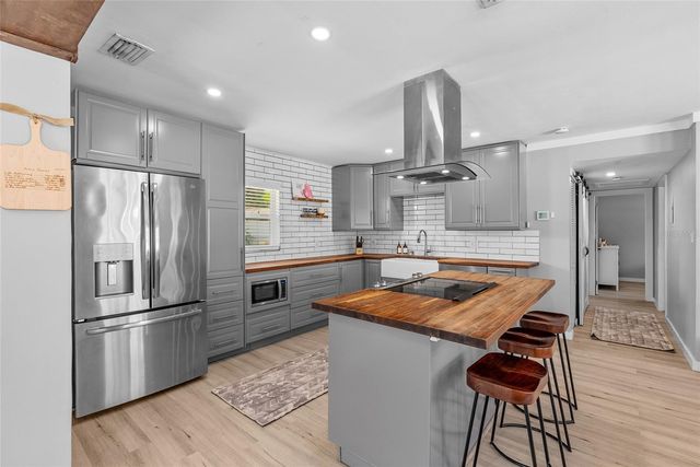 3412 W BAY AVENUE, Tampa, FL 33611