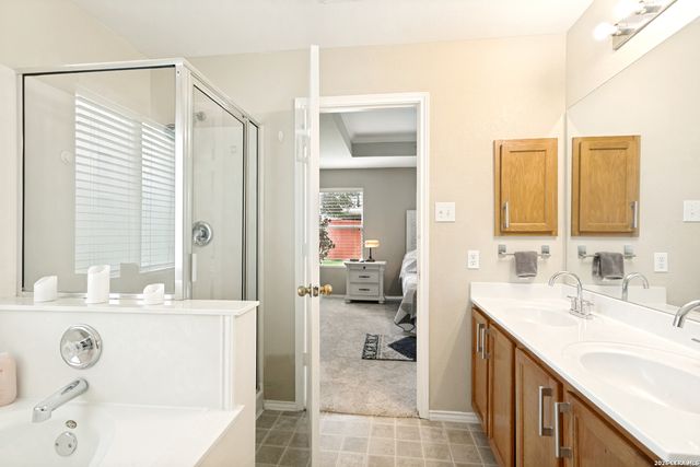 1648 SPICE SPG, San Antonio, TX 78260