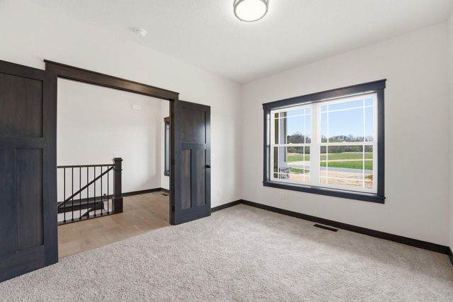 909 Acorn Court, Hudson, WI 54016