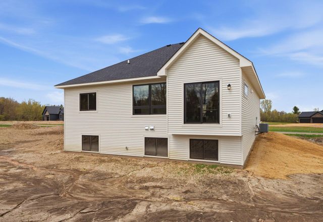 909 Acorn Court, Hudson, WI 54016
