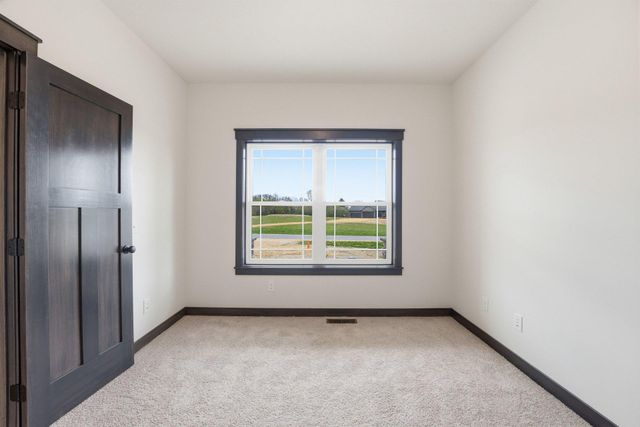 909 Acorn Court, Hudson, WI 54016
