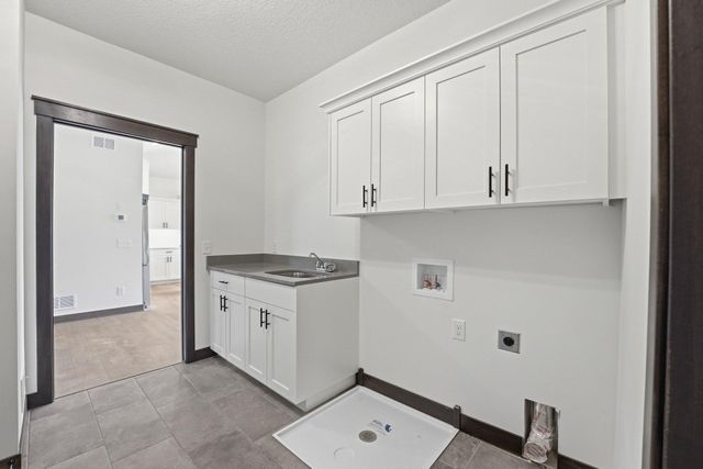 909 Acorn Court, Hudson, WI 54016