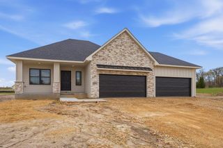 909 Acorn Court, Hudson, WI 54016