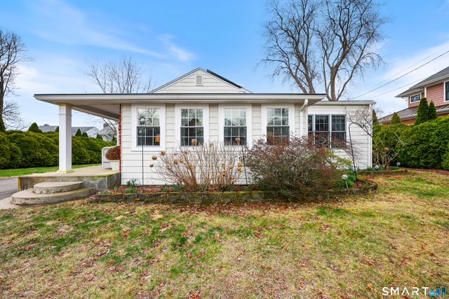 24 Seabreeze Road, Old Saybrook, CT 06475