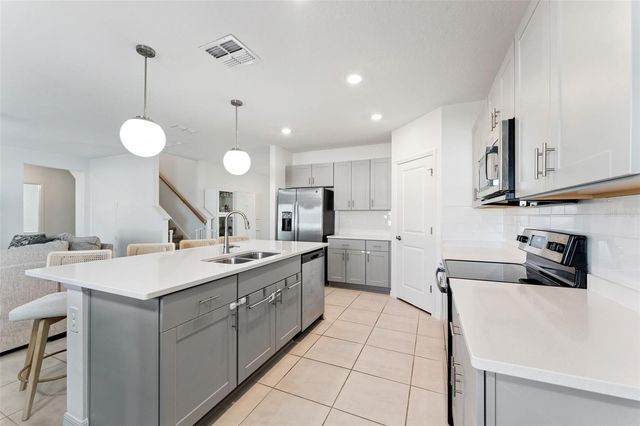 1111 CALICO POINTE CIRCLE, Groveland, FL 34736