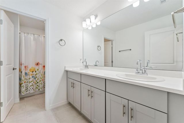 1111 CALICO POINTE CIRCLE, Groveland, FL 34736
