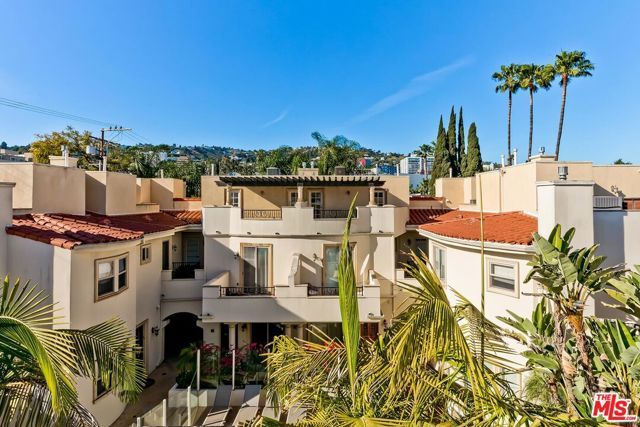 841 Westmount Drive 116, West Hollywood, CA 90069