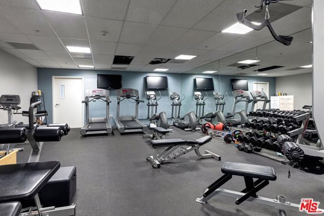 841 Westmount Drive 116, West Hollywood, CA 90069