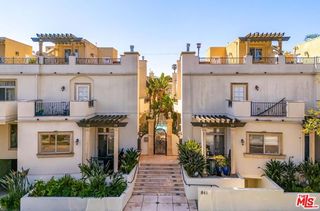 841 Westmount Drive 116, West Hollywood, CA 90069