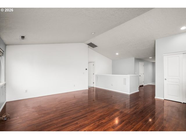 553 S 48TH Pl, Springfield, OR 97478