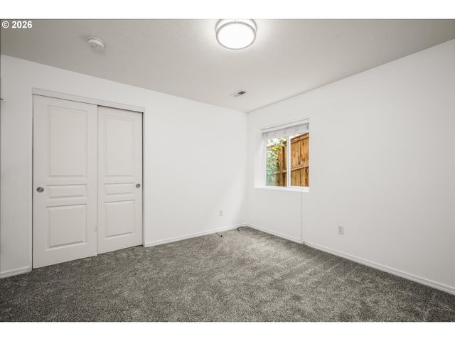 553 S 48TH Pl, Springfield, OR 97478