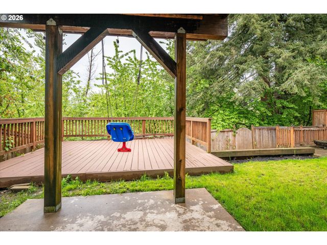 553 S 48TH Pl, Springfield, OR 97478