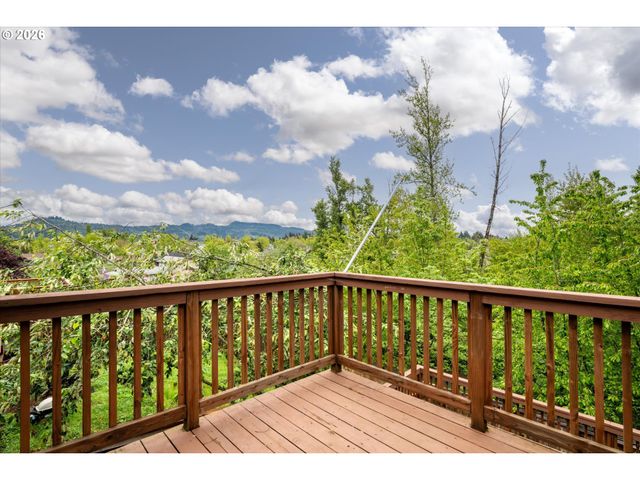 553 S 48TH Pl, Springfield, OR 97478