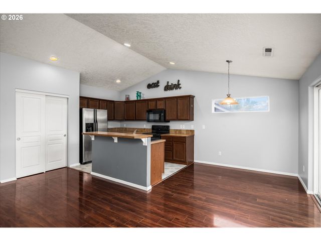 553 S 48TH Pl, Springfield, OR 97478