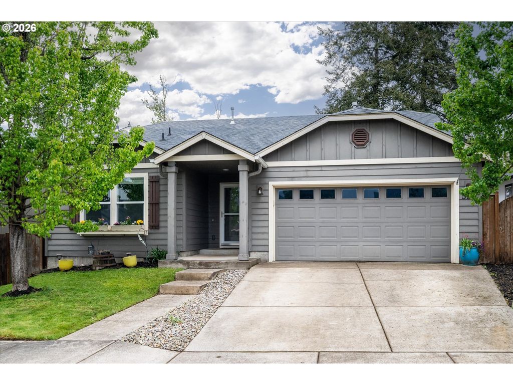 553 S 48TH Pl, Springfield, OR 97478