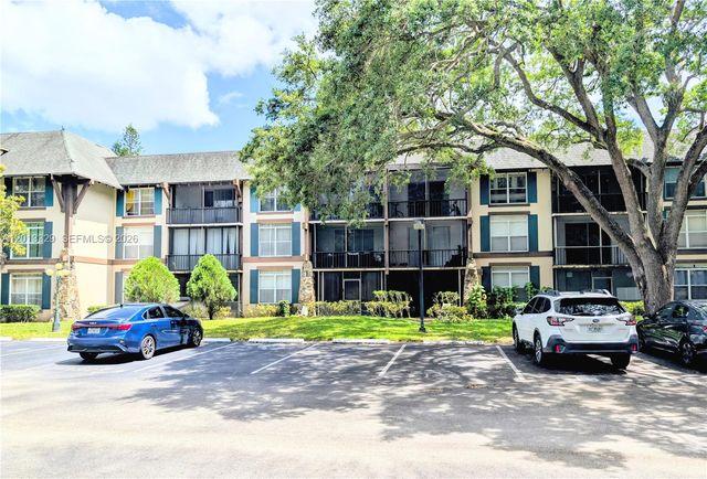 3740 Inverrary Dr 2B, Lauderhill, FL 33319