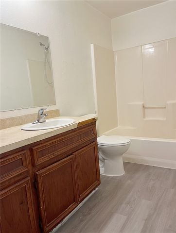 1802 16th St B, Corpus Christi, TX 78404