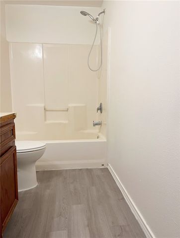1802 16th St B, Corpus Christi, TX 78404