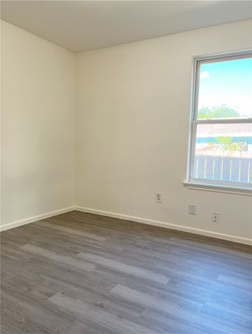 1802 16th St B, Corpus Christi, TX 78404