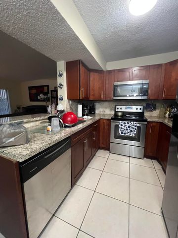 351 Palm Way W 201, Pembroke Pines, FL 33025