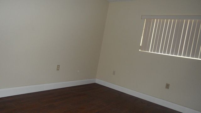 351 Palm Way W 201, Pembroke Pines, FL 33025