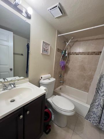 351 Palm Way W 201, Pembroke Pines, FL 33025