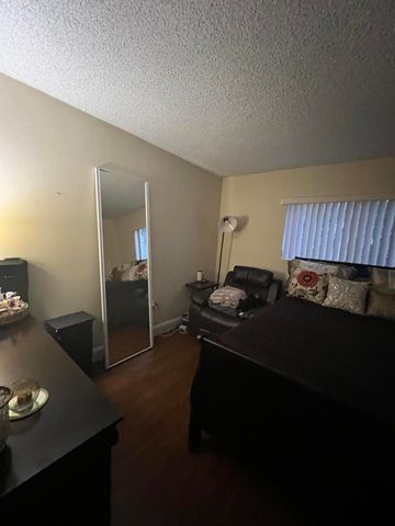 351 Palm Way W 201, Pembroke Pines, FL 33025