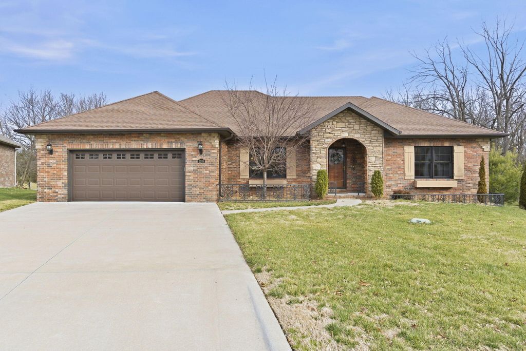 3538 N Prince Lane, Springfield, MO 65803