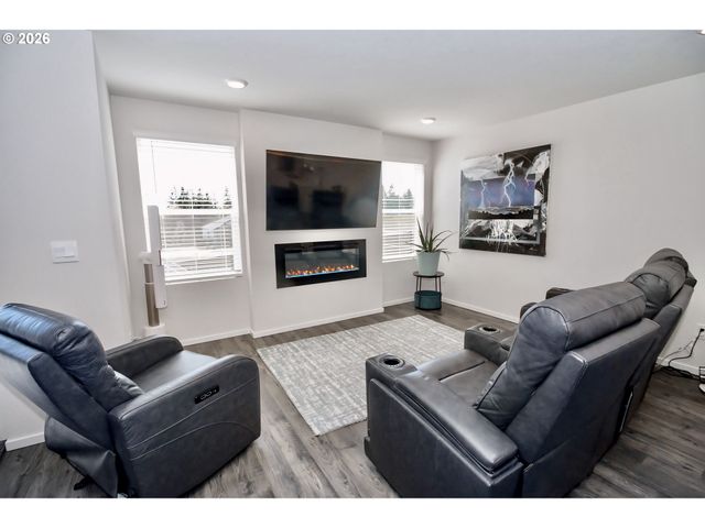 903 Nw 174TH St, Ridgefield, WA 98642