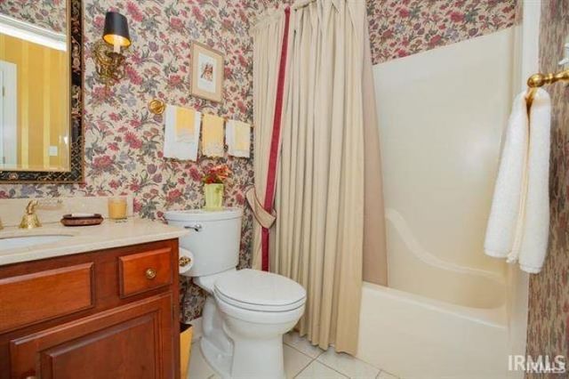 210 Shane Court, Evansville, IN 47715