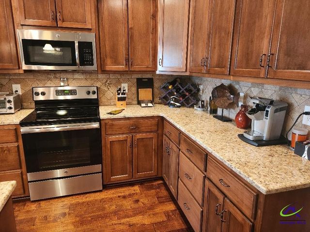 305 Loneoak Trail, Kathleen, GA 31047