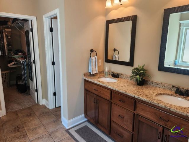 305 Loneoak Trail, Kathleen, GA 31047