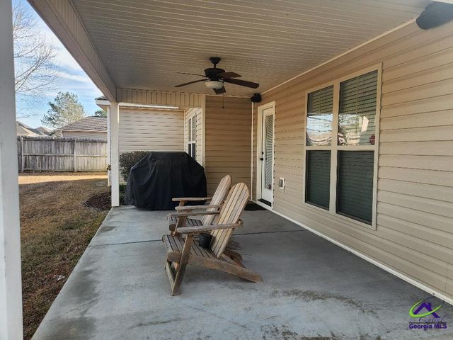 305 Loneoak Trail, Kathleen, GA 31047