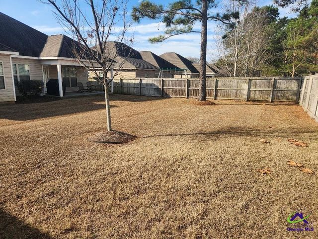 305 Loneoak Trail, Kathleen, GA 31047