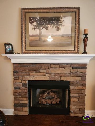 305 Loneoak Trail, Kathleen, GA 31047