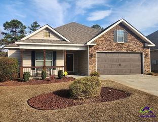 305 Loneoak Trail, Kathleen, GA 31047