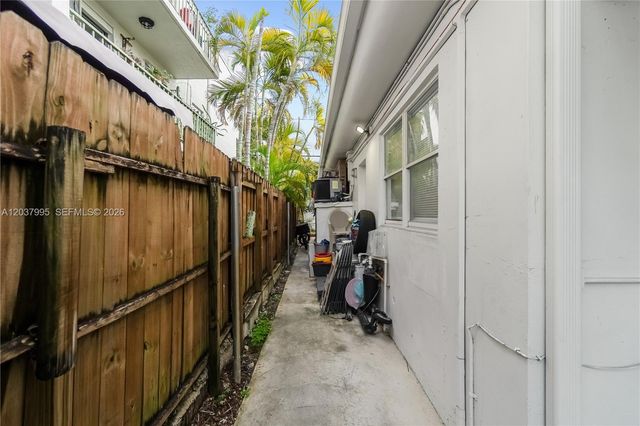 1131 SW 7th St, Miami, FL 33130