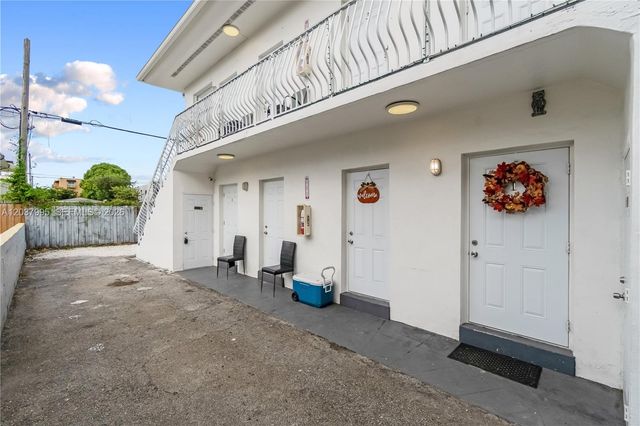 1131 SW 7th St, Miami, FL 33130