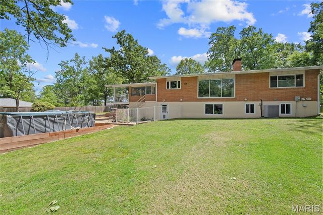 2105 Jackson Road, Poplar Bluff, MO 63901