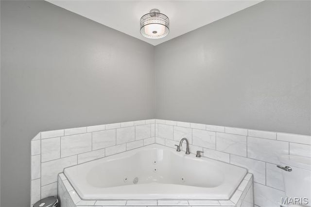 2105 Jackson Road, Poplar Bluff, MO 63901