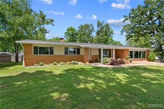 2105 Jackson Road, Poplar Bluff, MO 63901