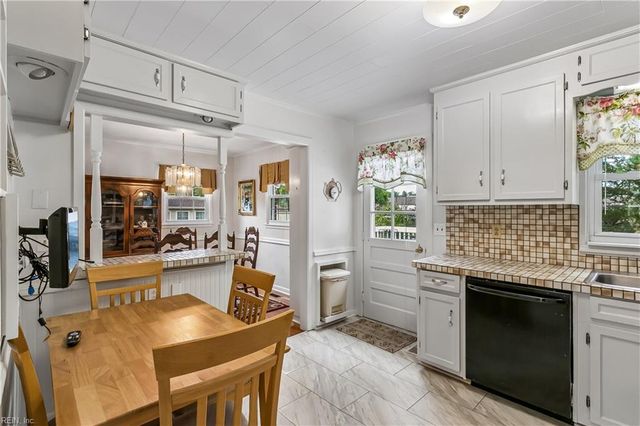 148 Lawson DR, Yorktown, VA 23693