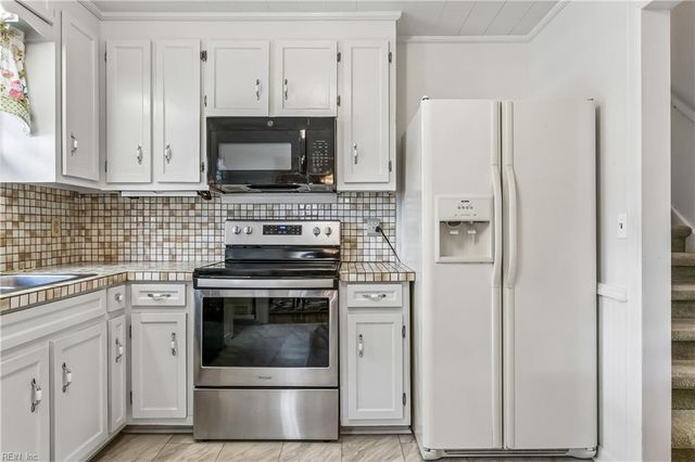 148 Lawson DR, Yorktown, VA 23693