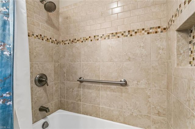 148 Lawson DR, Yorktown, VA 23693