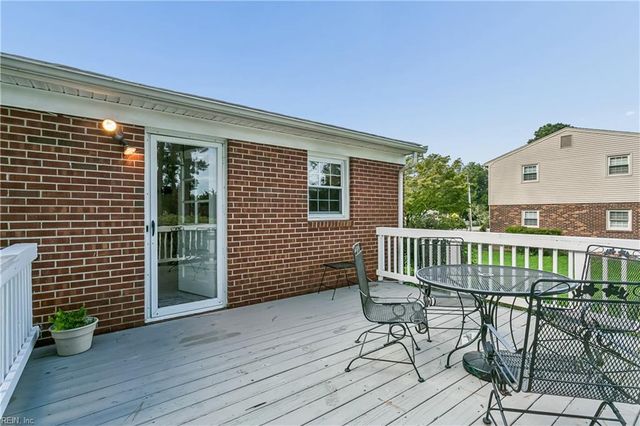 148 Lawson DR, Yorktown, VA 23693