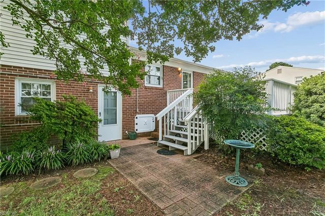 148 Lawson DR, Yorktown, VA 23693