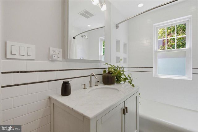 3708 YUMA ST NW, Washington, DC 20016