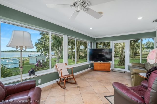 10 Placid Oaks Drive, Lake Placid, FL 33852