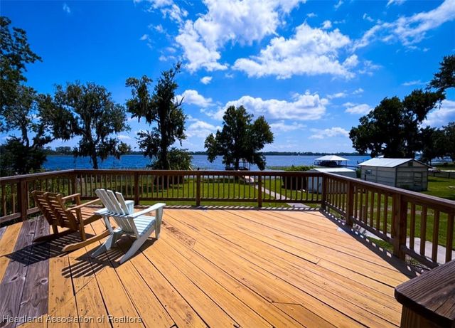 10 Placid Oaks Drive, Lake Placid, FL 33852